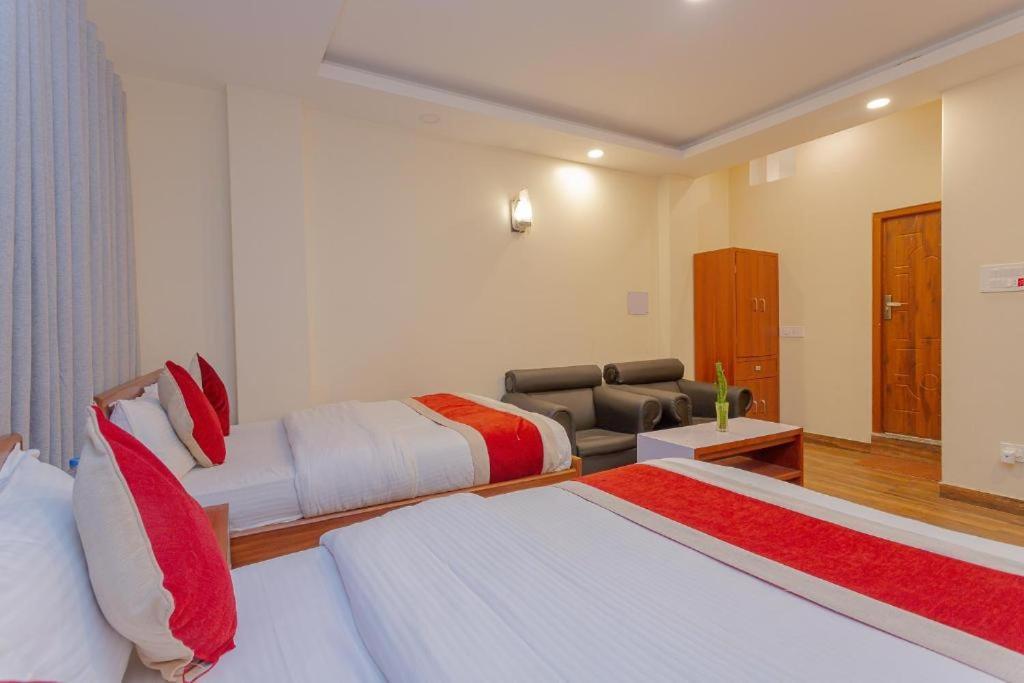 Hotel Tiktok Катманду Экстерьер фото