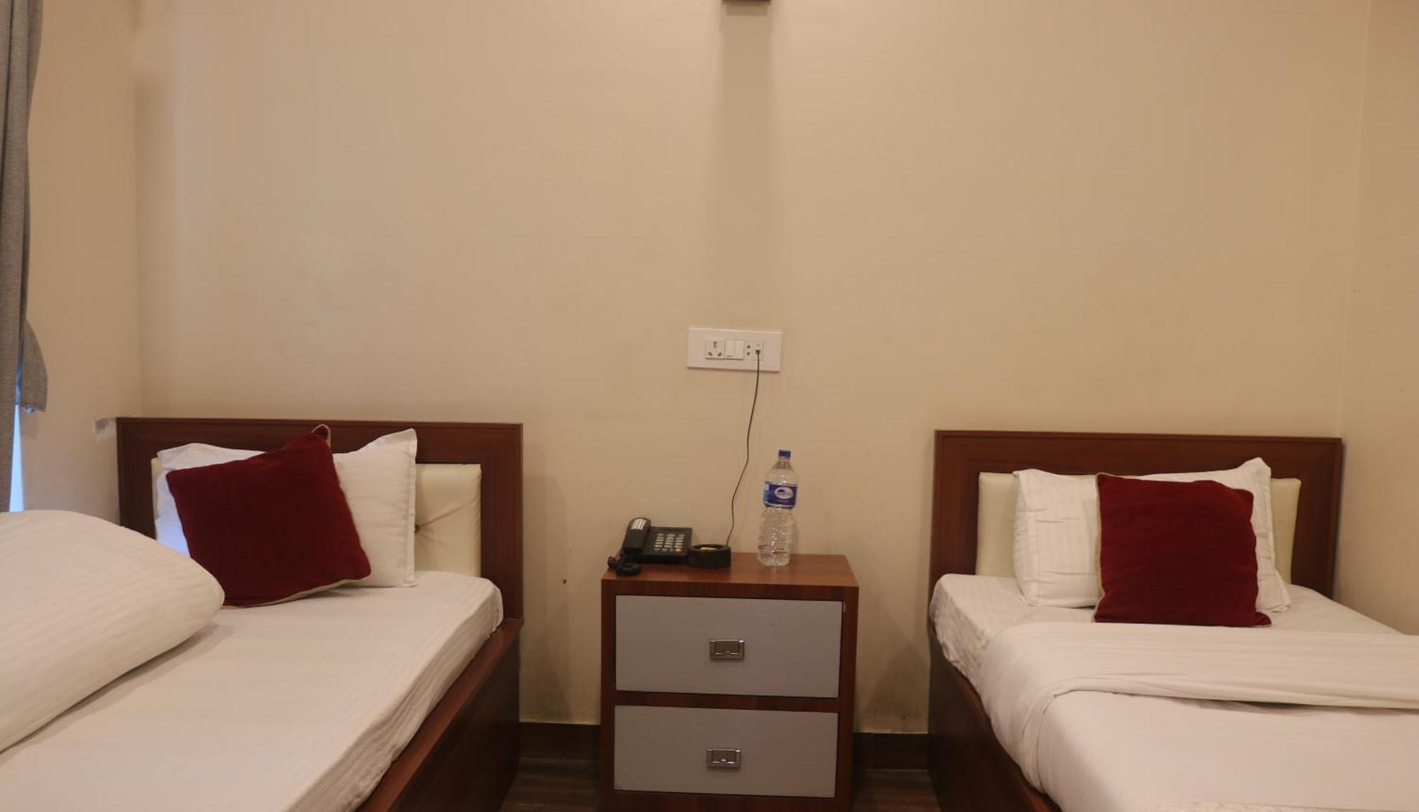 Hotel Tiktok Катманду Экстерьер фото
