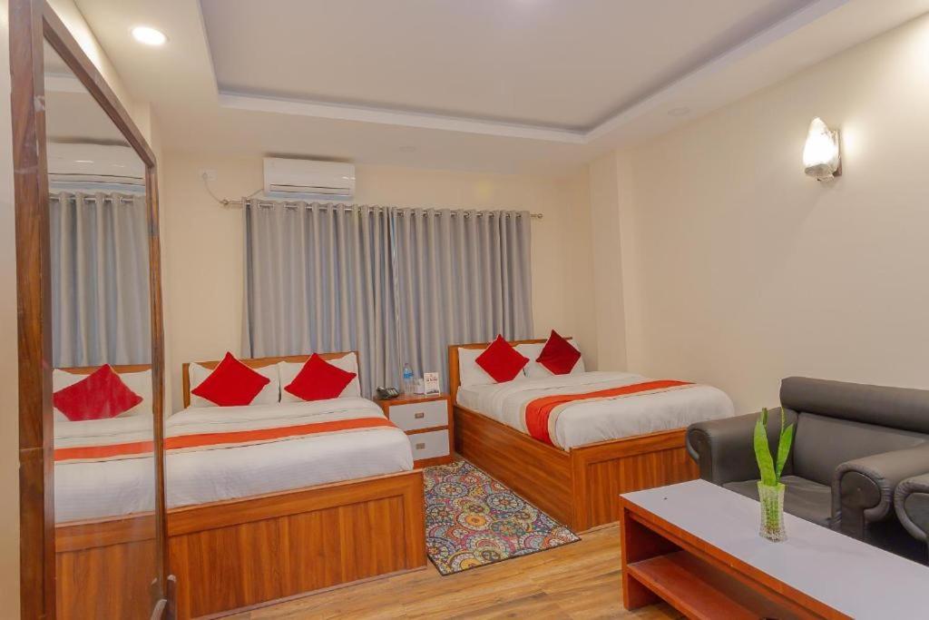 Hotel Tiktok Катманду Экстерьер фото
