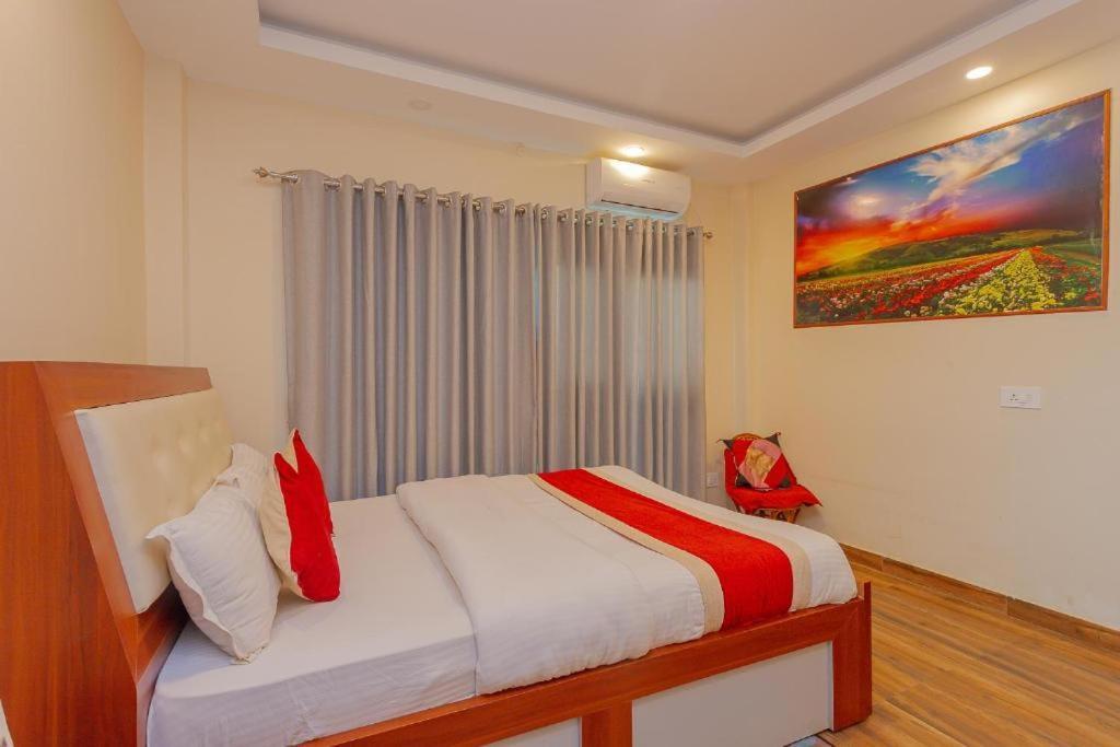 Hotel Tiktok Катманду Экстерьер фото