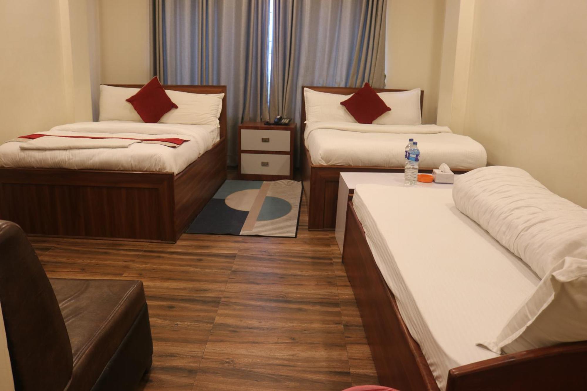 Hotel Tiktok Катманду Экстерьер фото